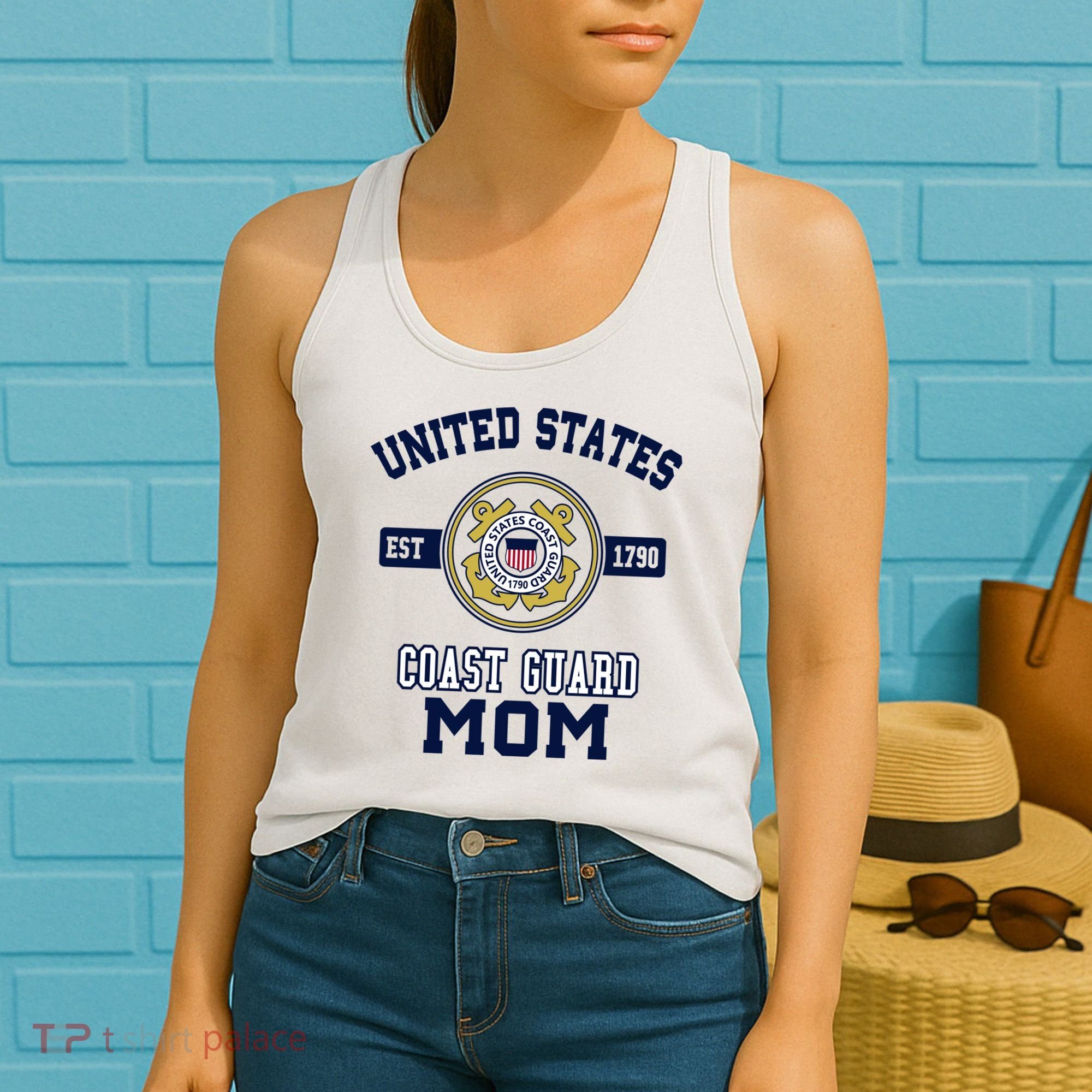 Proud Us Coast Guard Mom Military Pride Gift Women's Tank Top