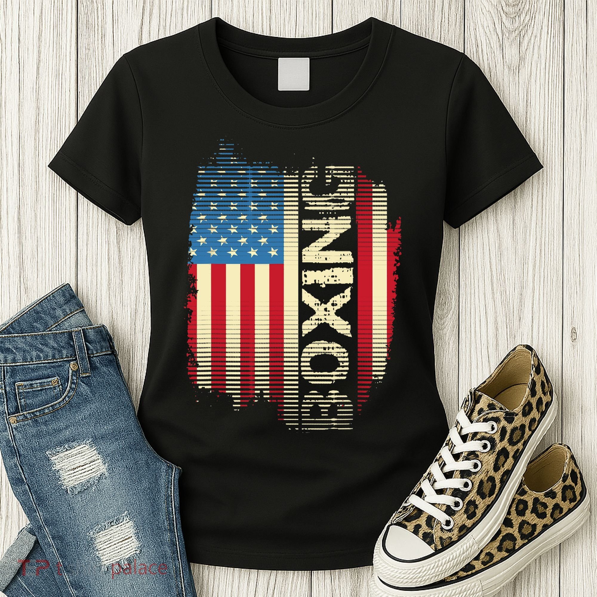Patriotic USA Flag Boxing Kickboxing Kickboxer Gym Boxer Women's T-Shirt