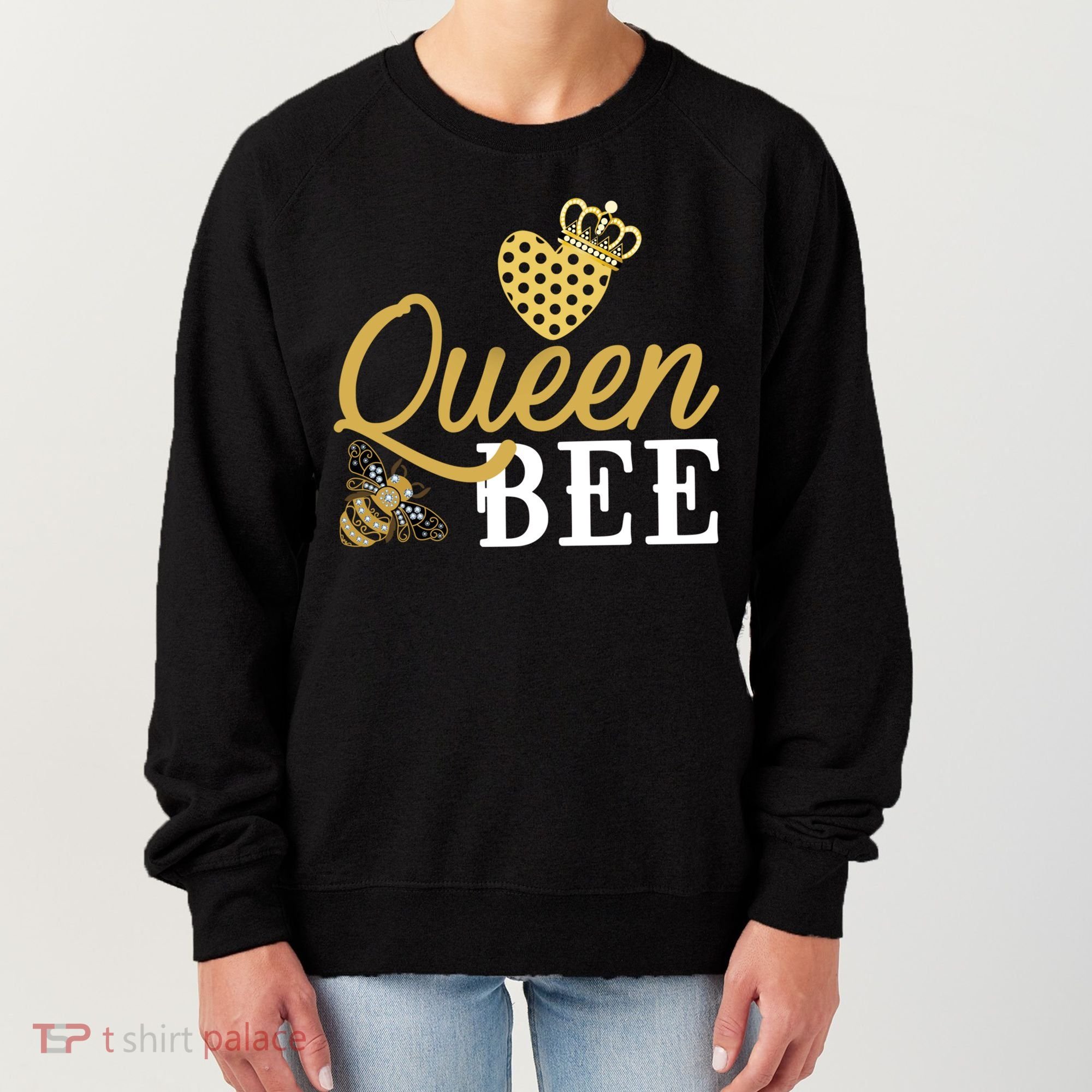 Queen Bee Crown Gift Beekeeper Valentine's Day Funny Gift Women's Sweatshirt