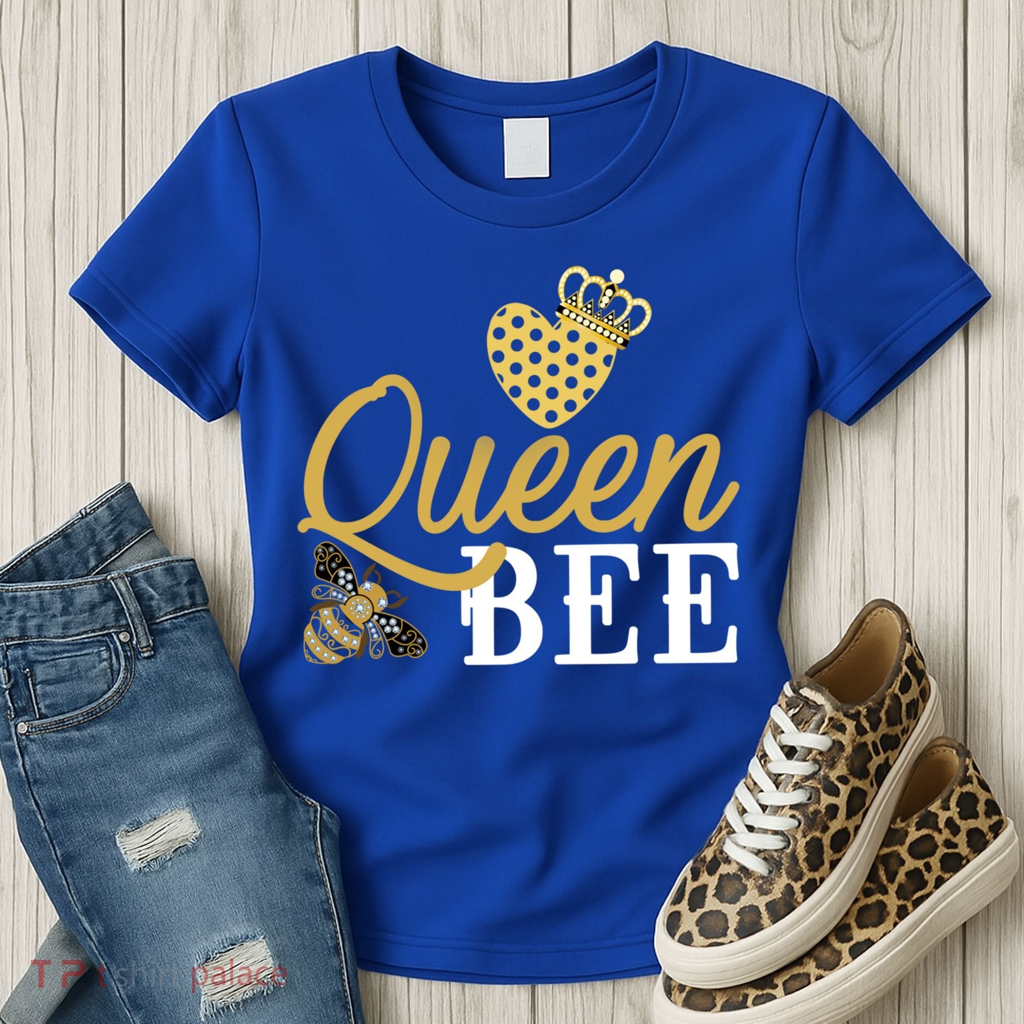 Queen Bee Crown Gift Beekeeper Valentine's Day Funny Gift Women's T-Shirt