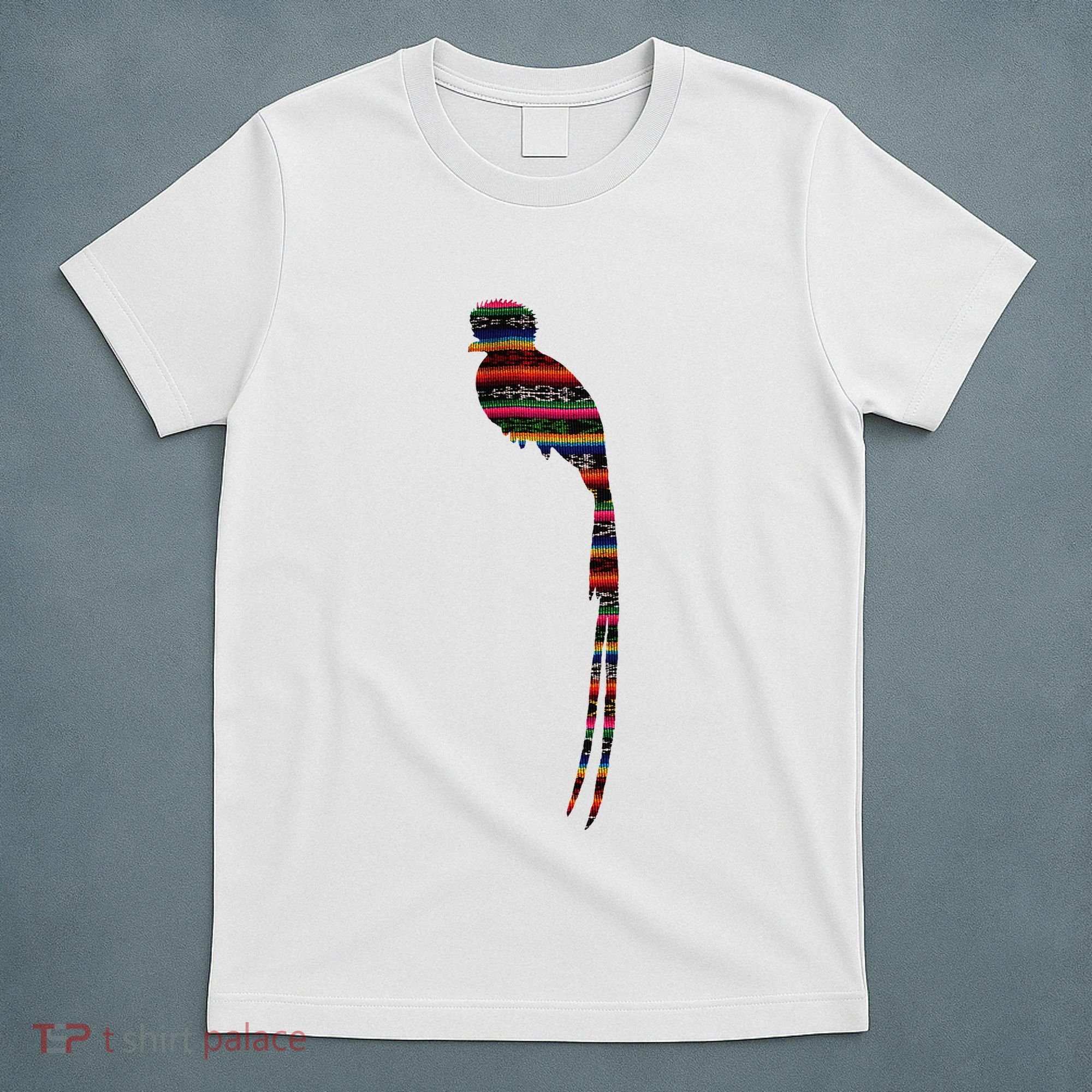 Quetzal Guatemala Chapin Antigua Tikal Tradicional Maya T-Shirt