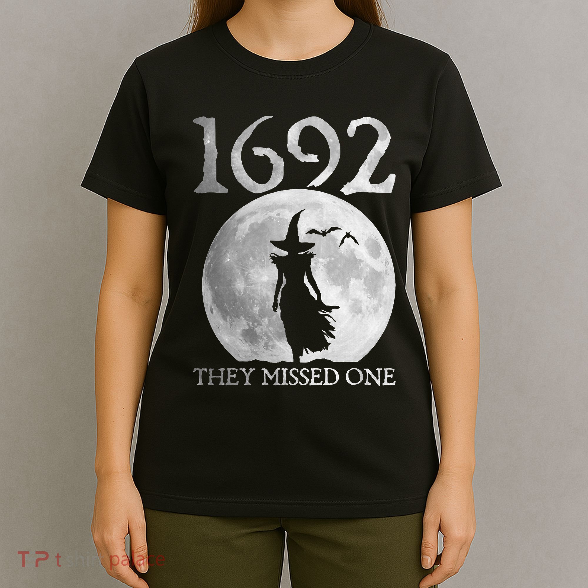 Retro 1692 They Missed One Witch Salem 1692 Halloween Witch T-Shirt