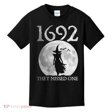 Retro 1692 They Missed One Witch Salem 1692 Halloween Witch Kids T-Shirt