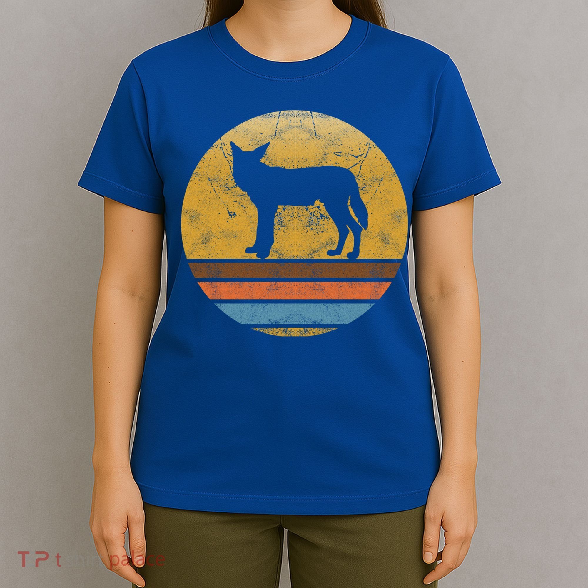 Retro African Wild Dog Animal Vintage Style Love Gift T-Shirt