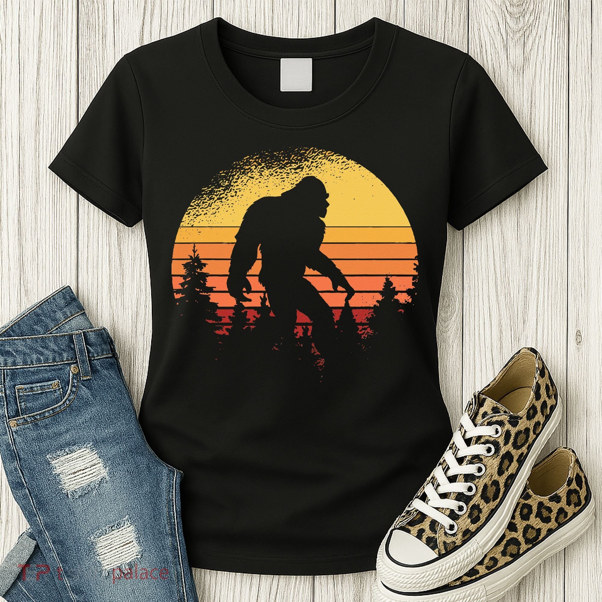 Retro Bigfoot Believer Silhouette Sasquatch Hide And Seek Women's T-Shirt