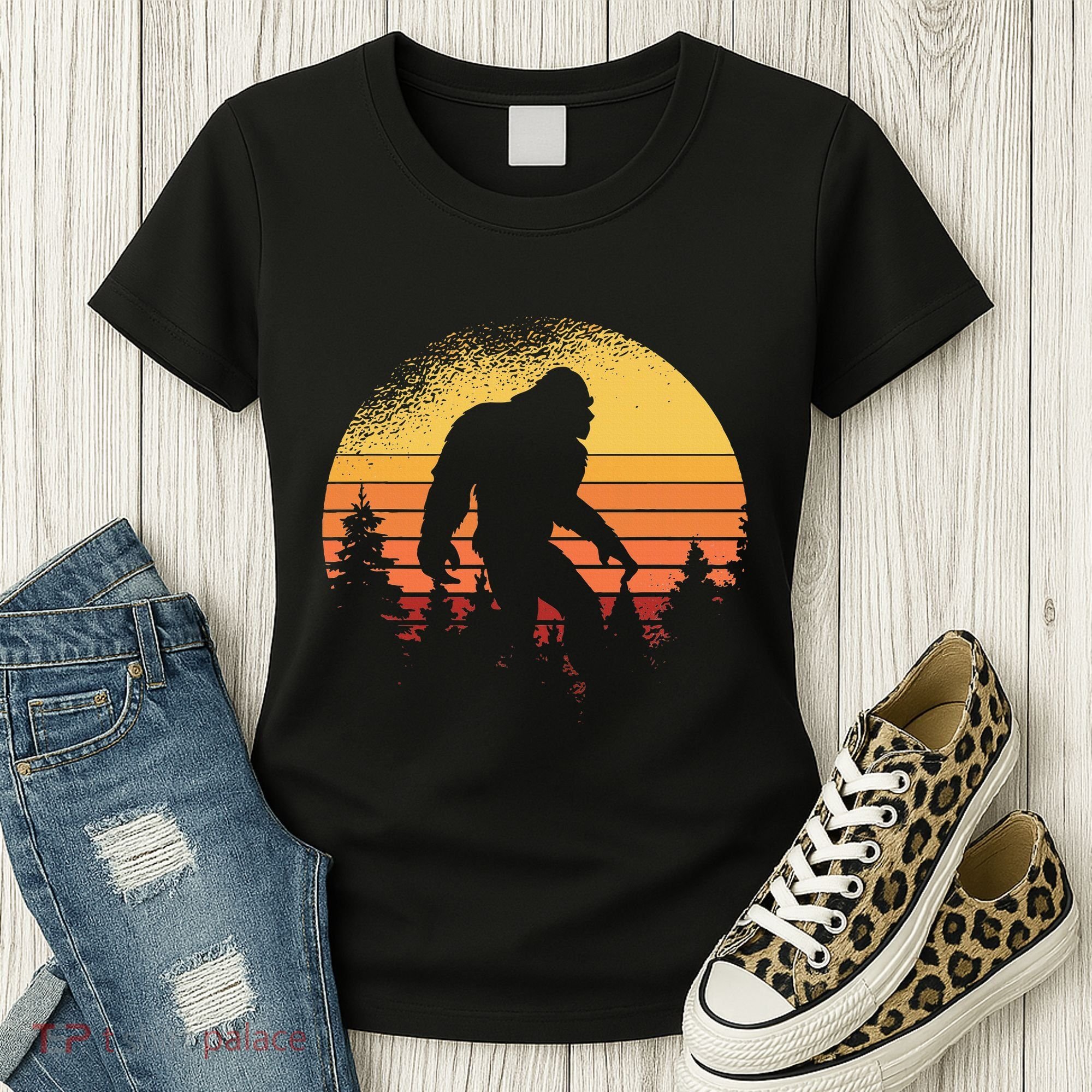 Retro Bigfoot Believer Silhouette Sasquatch Hide And Seek Women's T-Shirt