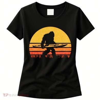 Retro Bigfoot Kayak Gift Vintage Sasquatch Kayaking Gift Women's T-Shirt