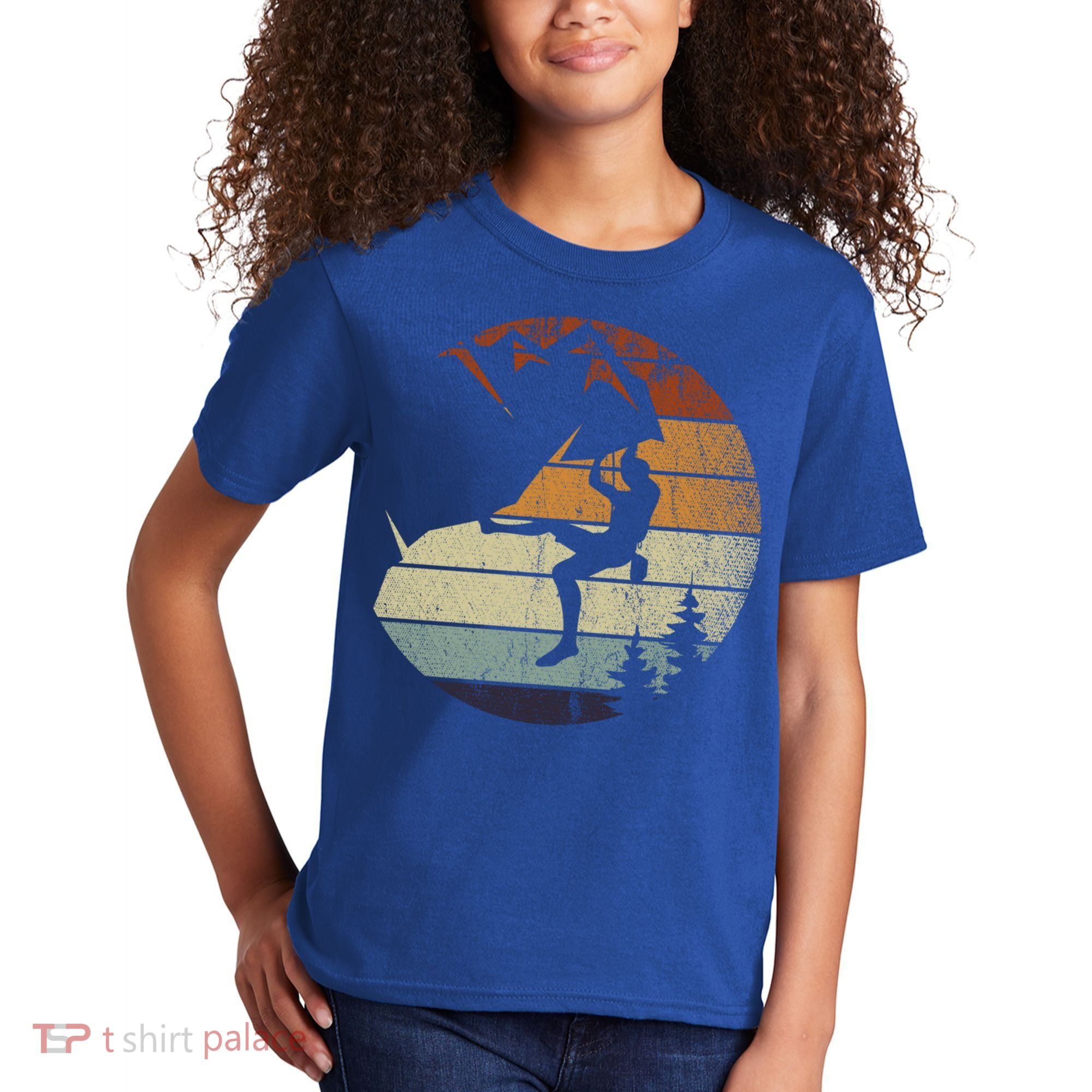 Retro Bouldering Mountain Climber Climb Sports Rock Climbing Gift Kids T-Shirt