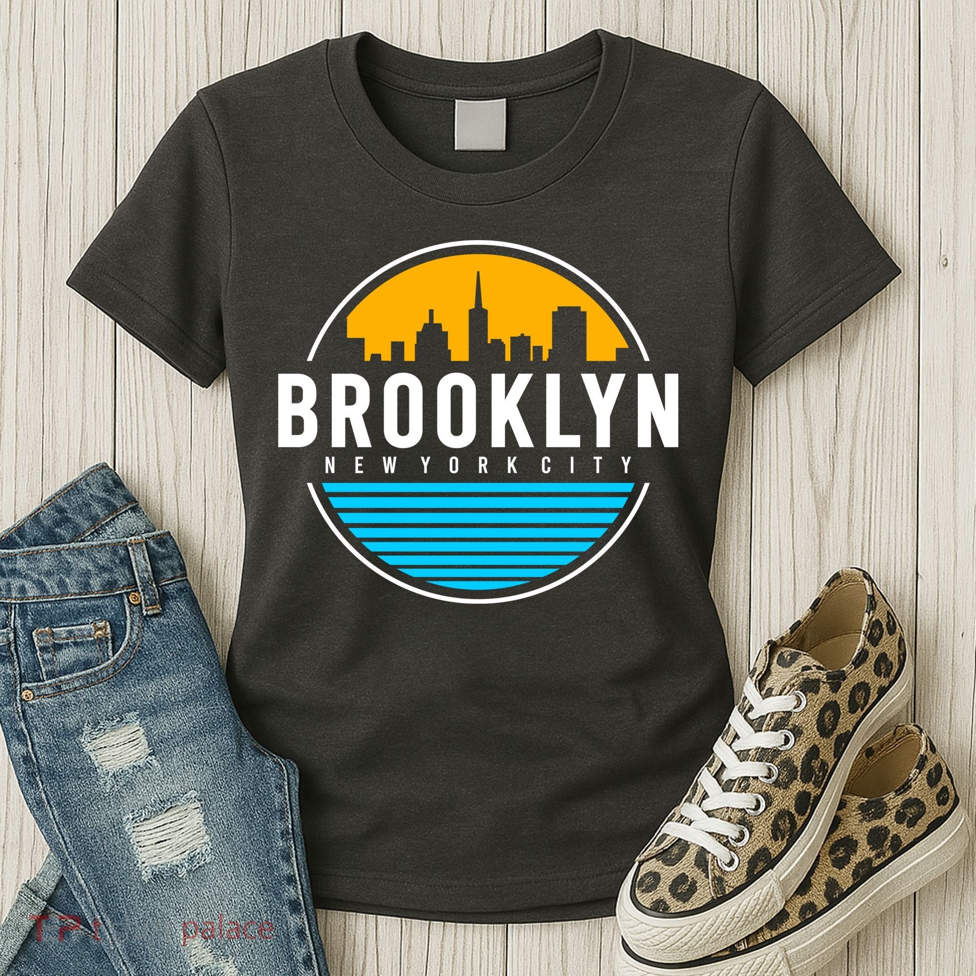 Retro Brooklyn New York City Skyline Women's T-Shirt