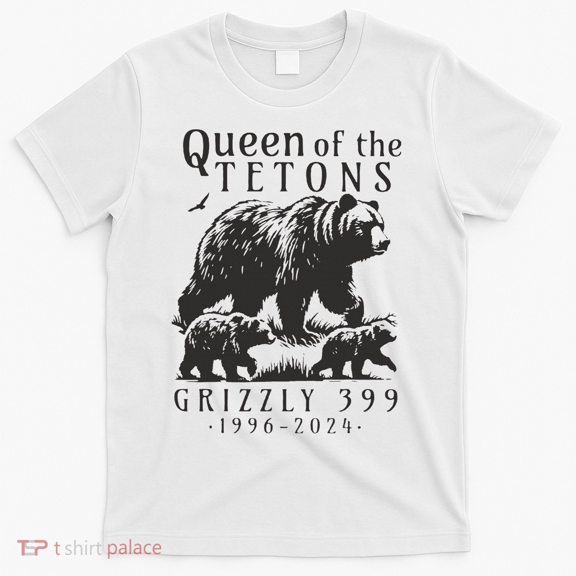 Retro Bear Queen Of The Tetons Grizzly 399 National Park T-Shirt