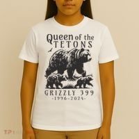 Retro Bear Queen Of The Tetons Grizzly 399 National Park T-Shirt thumb 4