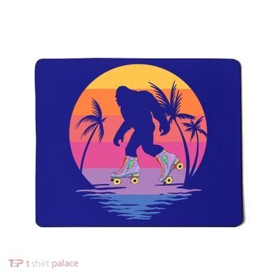 Retro Bigfoot Roller Skating Sasquatch 80s 90s Skater Cool Gift Mousepad