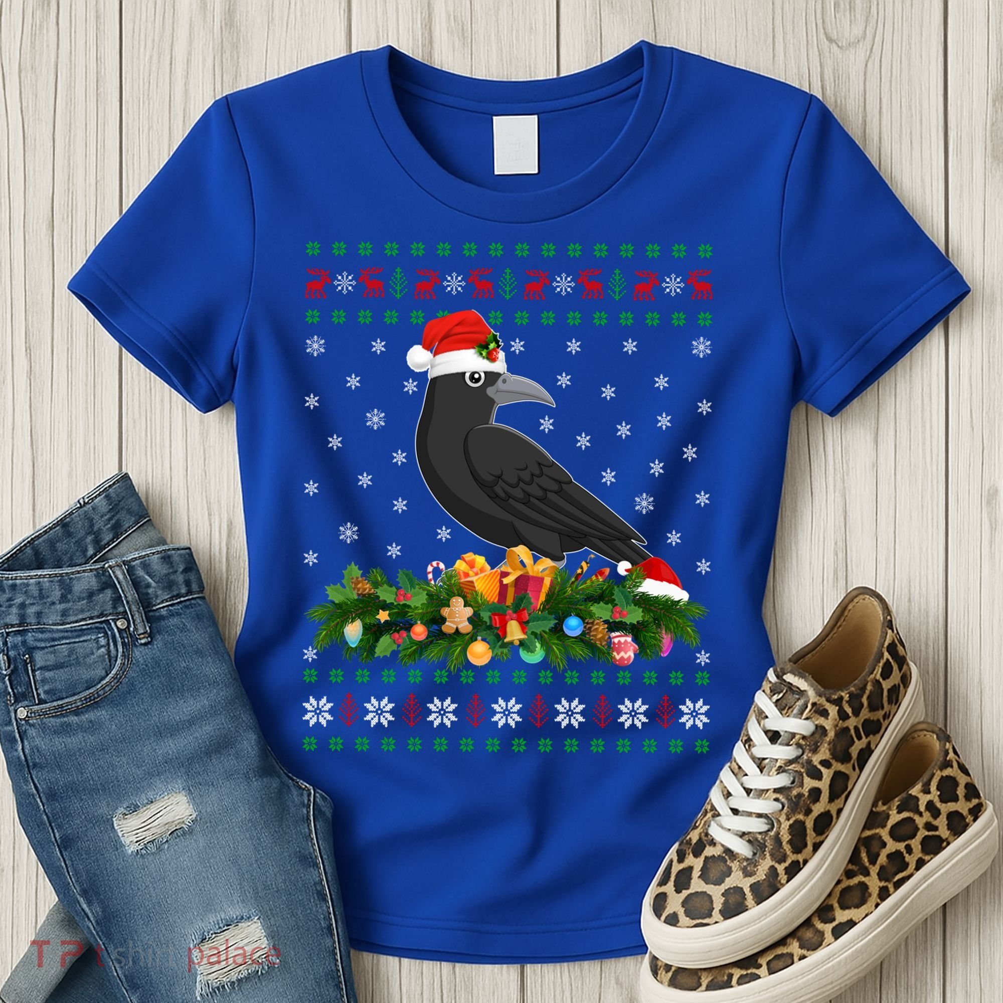 Raven Crow Bird Lover Xmas Santa Hat Ugly Crow Christmas Gift Women's T-Shirt