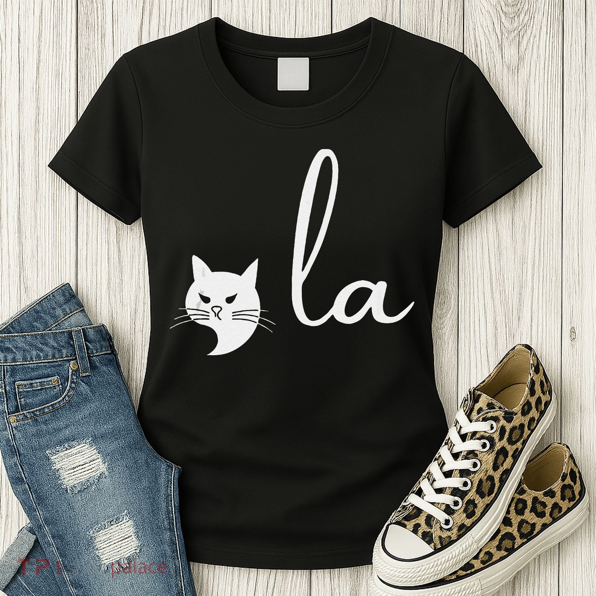 Retro Cat Comma La Kamala Harris For President 2024 Election Women's T-Shirt