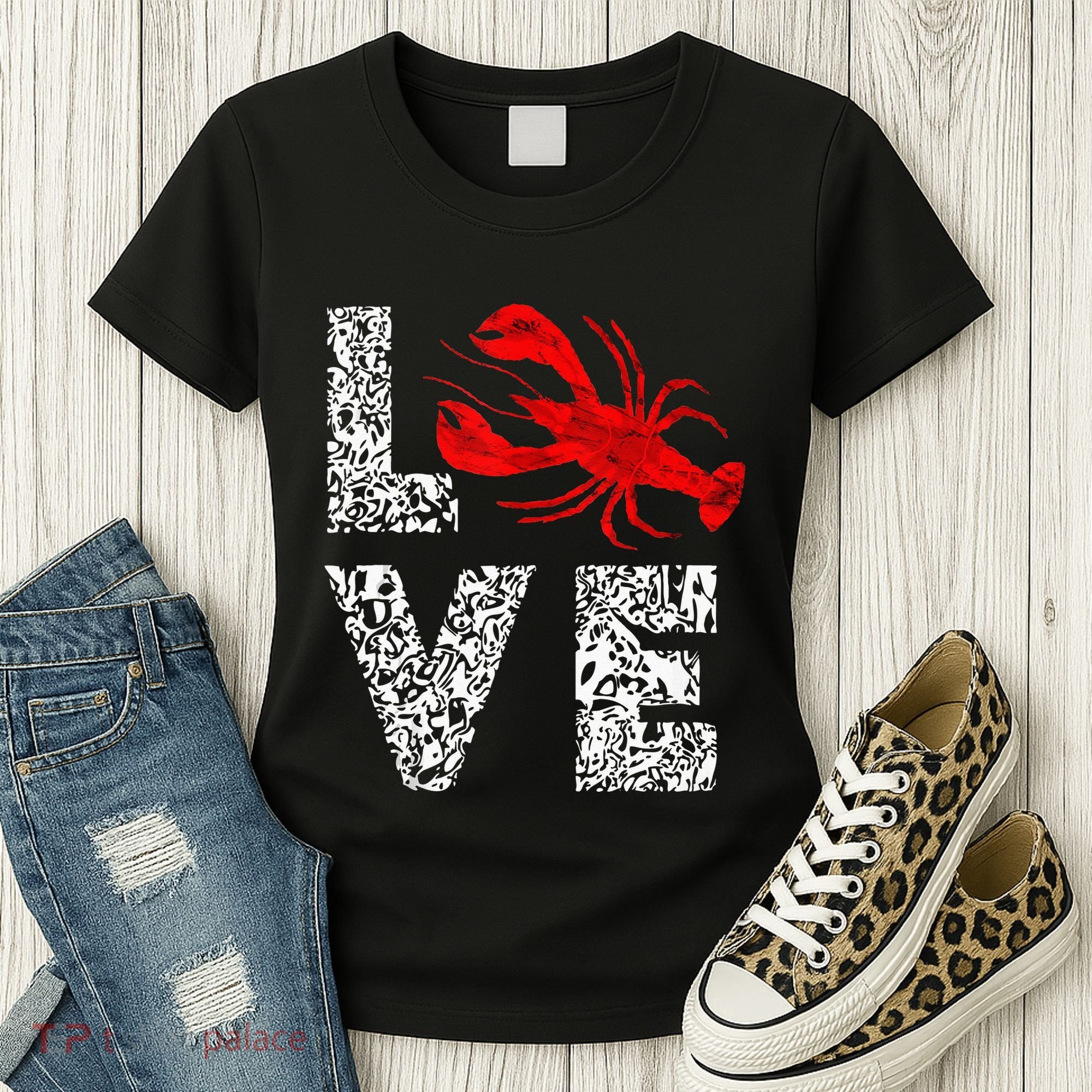 River Cajun Crawfish Crayfish Seafood Crab Boils Ditch Bugs Women's T-Shirt