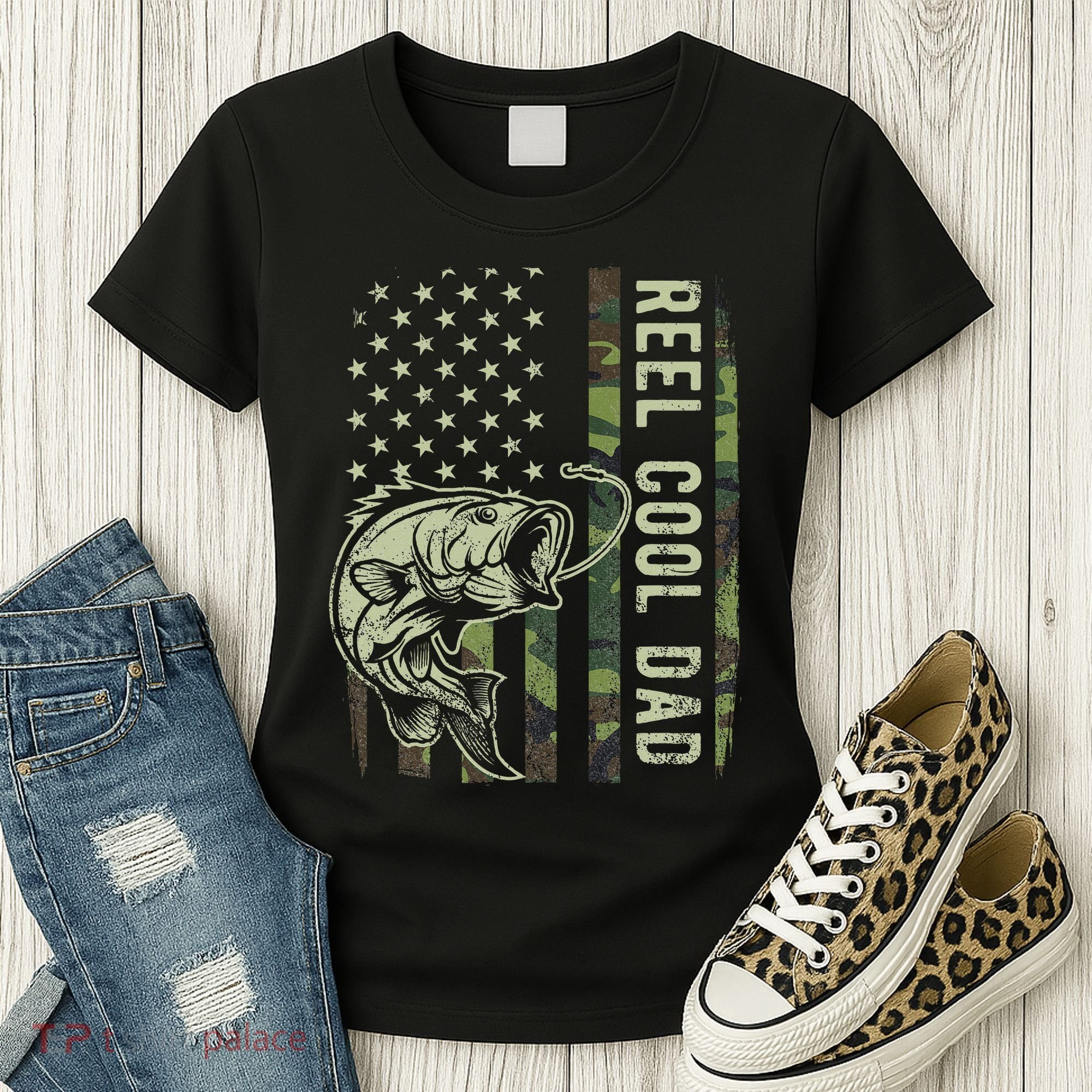 Reel Cool Dad Camouflage American Flag Father's Day Women's T-Shirt