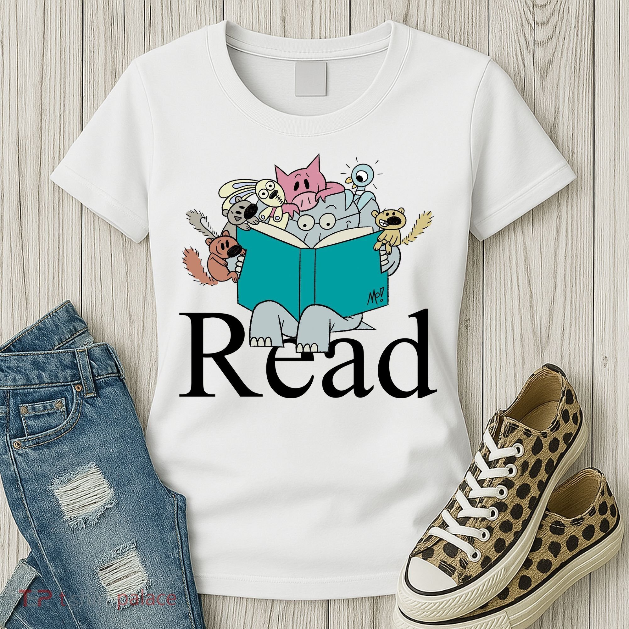 Read Cute Elephant Book Lover Gift Women's T-Shirt