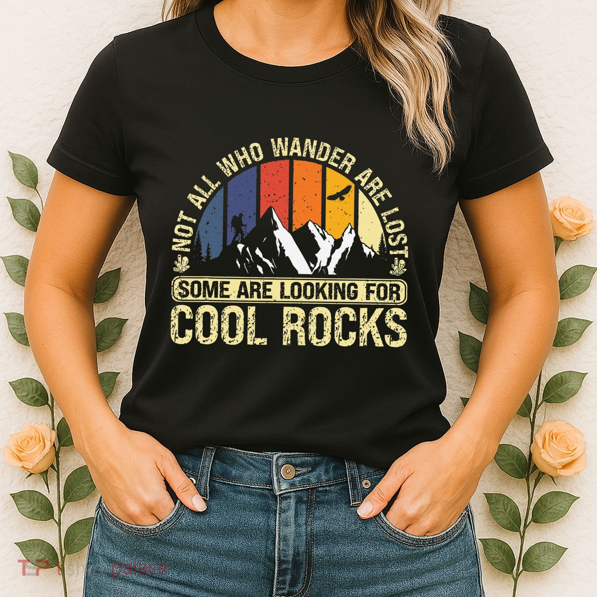 Rock Collector Hunting For Rockhound Geologist Geod Hunter Women's T-Shirt