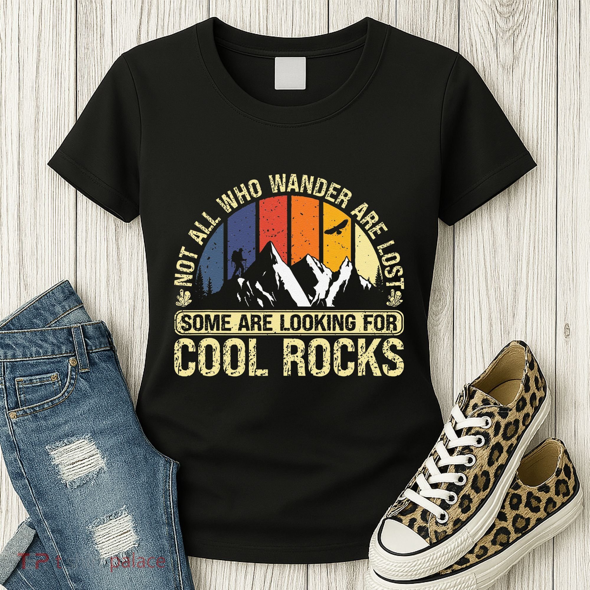 Rock Collector Hunting For Rockhound Geologist Geod Hunter Women's T-Shirt