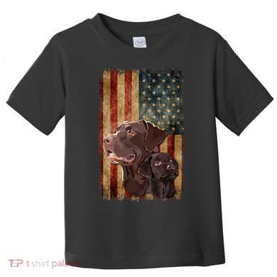 Retro Chocolate Lab With Usa Flag Gift Chocolate Lab Dad Mom Toddler T-Shirt