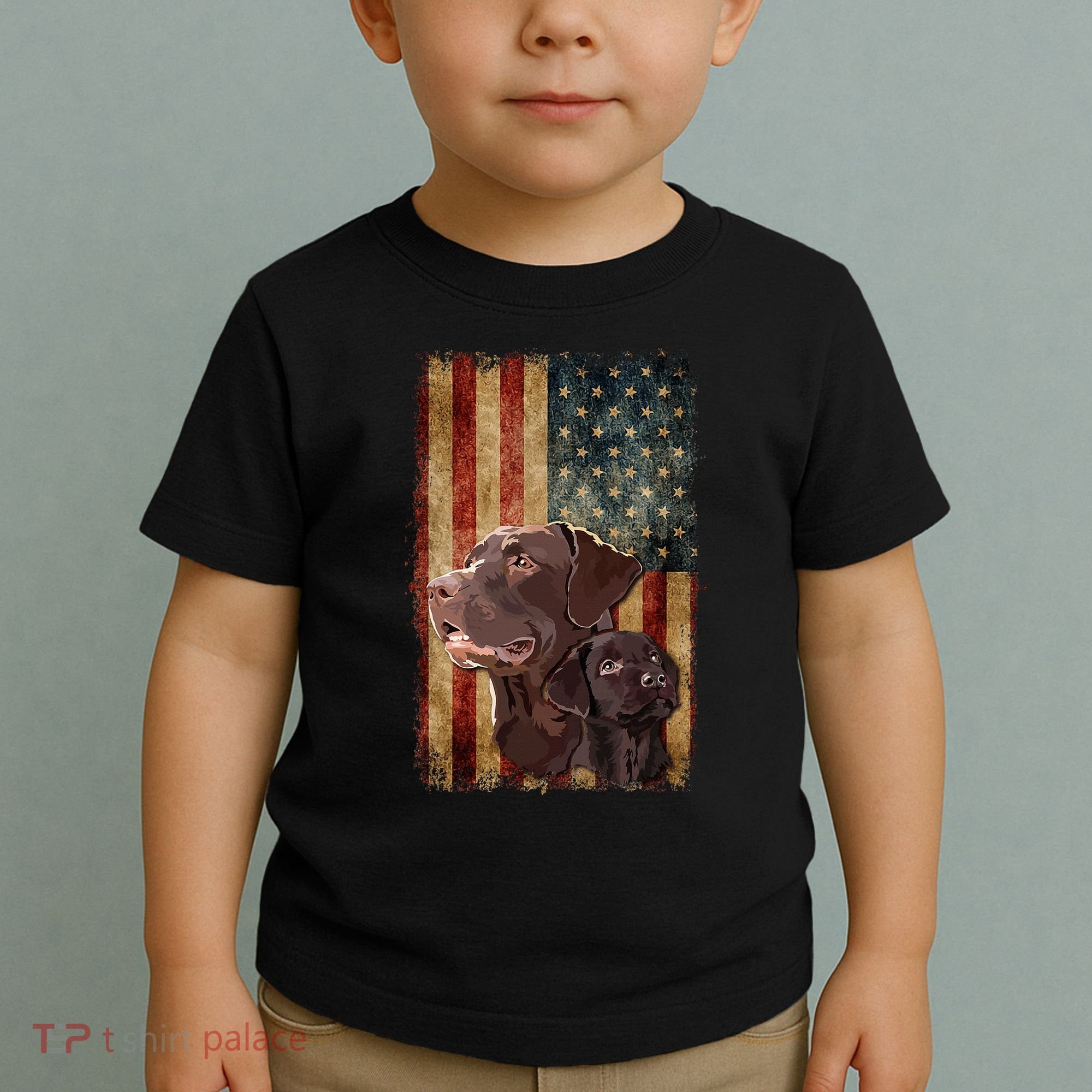 Retro Chocolate Lab With Usa Flag Gift Chocolate Lab Dad Mom Toddler T-Shirt
