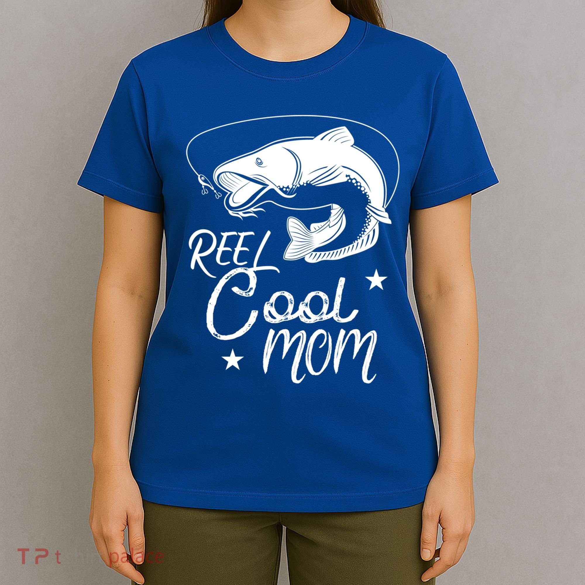 Reel Cool Mom Fathers Day Fishing Mom Cute Gift T-Shirt