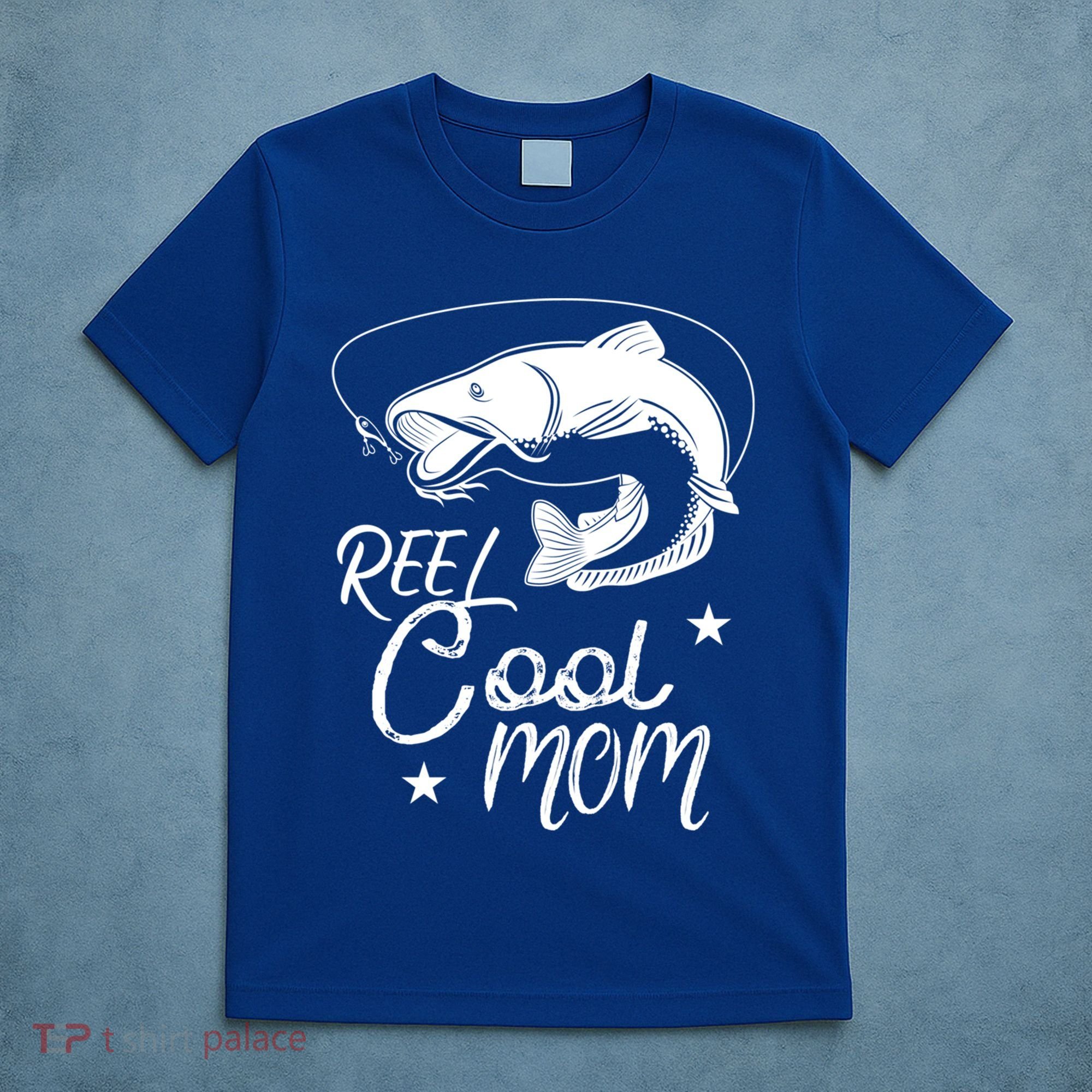 Reel Cool Mom Fathers Day Fishing Mom Cute Gift T-Shirt