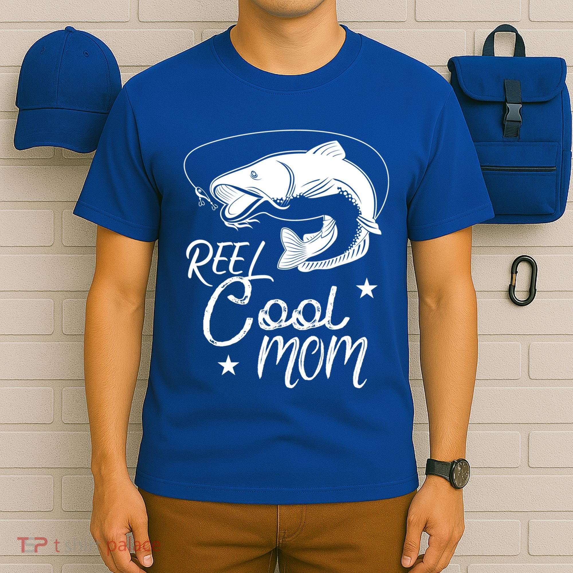 Reel Cool Mom Fathers Day Fishing Mom Cute Gift T-Shirt