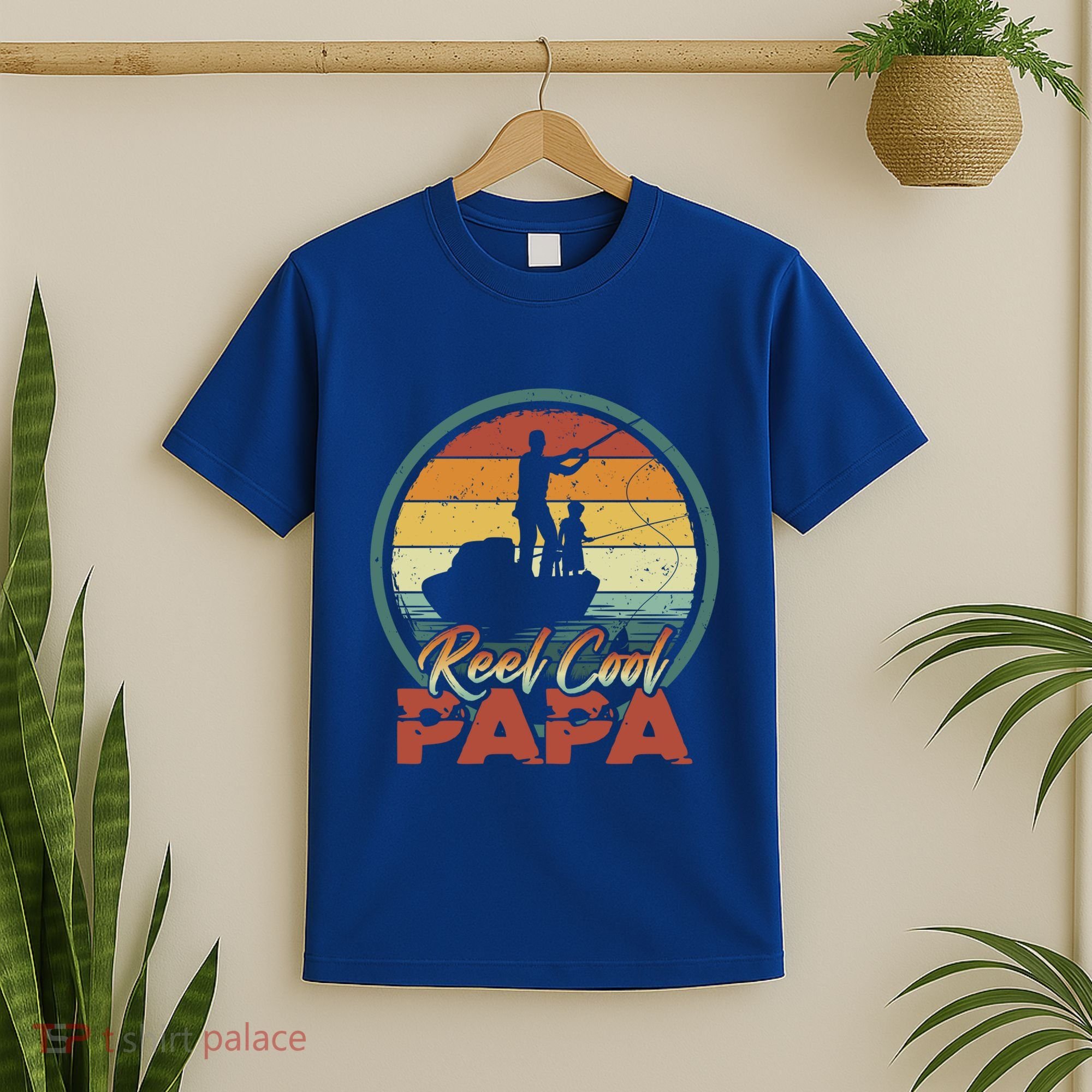 Reel Cool Papa Great Gift Cool Retro Vintage Fishing Family Cute Gift T-Shirt