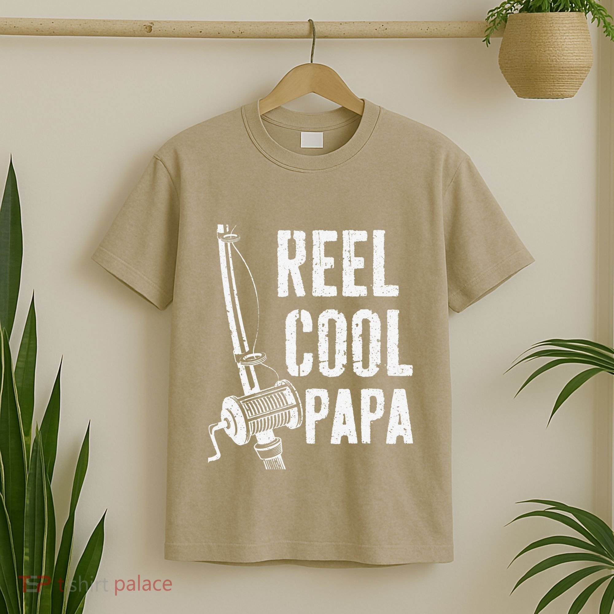 Reel Cool Papa Fishing Daddy Fathers Day T-Shirt