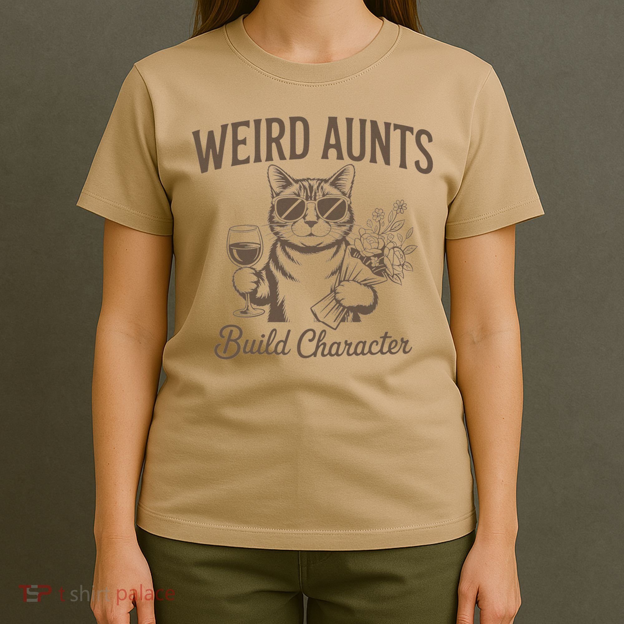 Retro Cat Weird Aunt Builds Character Funny Aunt Mothers T-Shirt