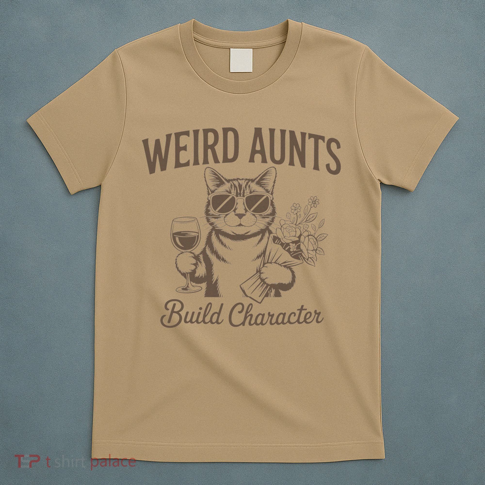 Retro Cat Weird Aunt Builds Character Funny Aunt Mothers T-Shirt