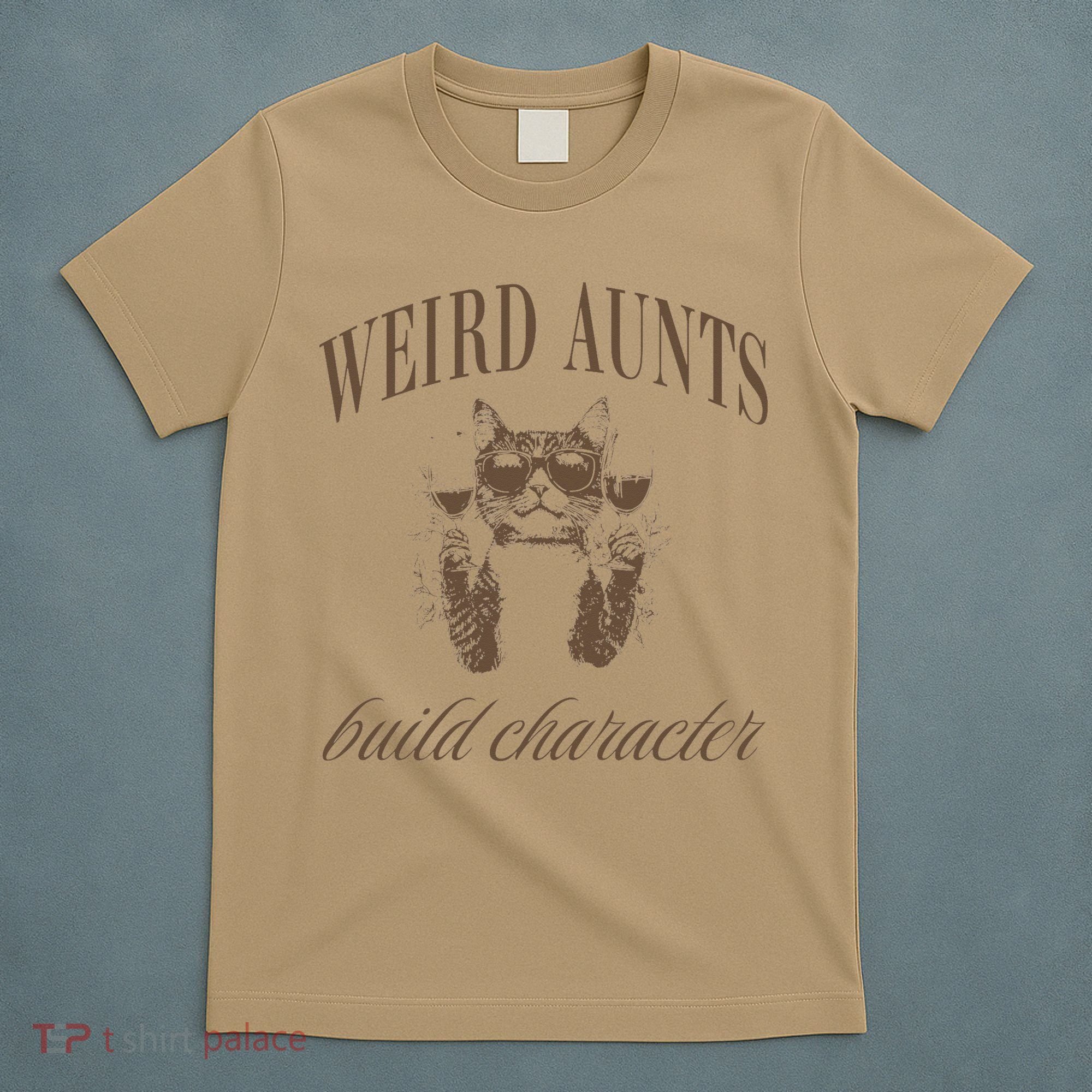 Retro Cat Weird Aunt Builds Character Funny Aunt Mothers T-Shirt