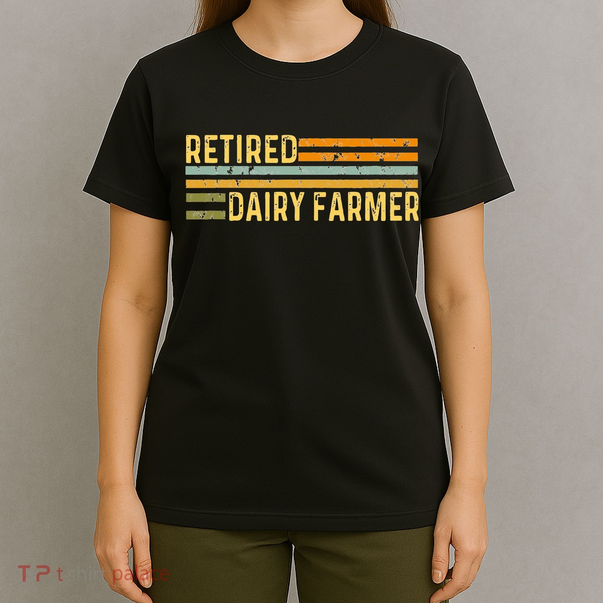 Retired Dairy Farmer Distressed Retirement Retire Cow Cattle T-Shirt