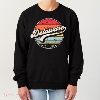 Retro Delaware Home State De Cool 70s Style Sunset Women's Sweatshirt