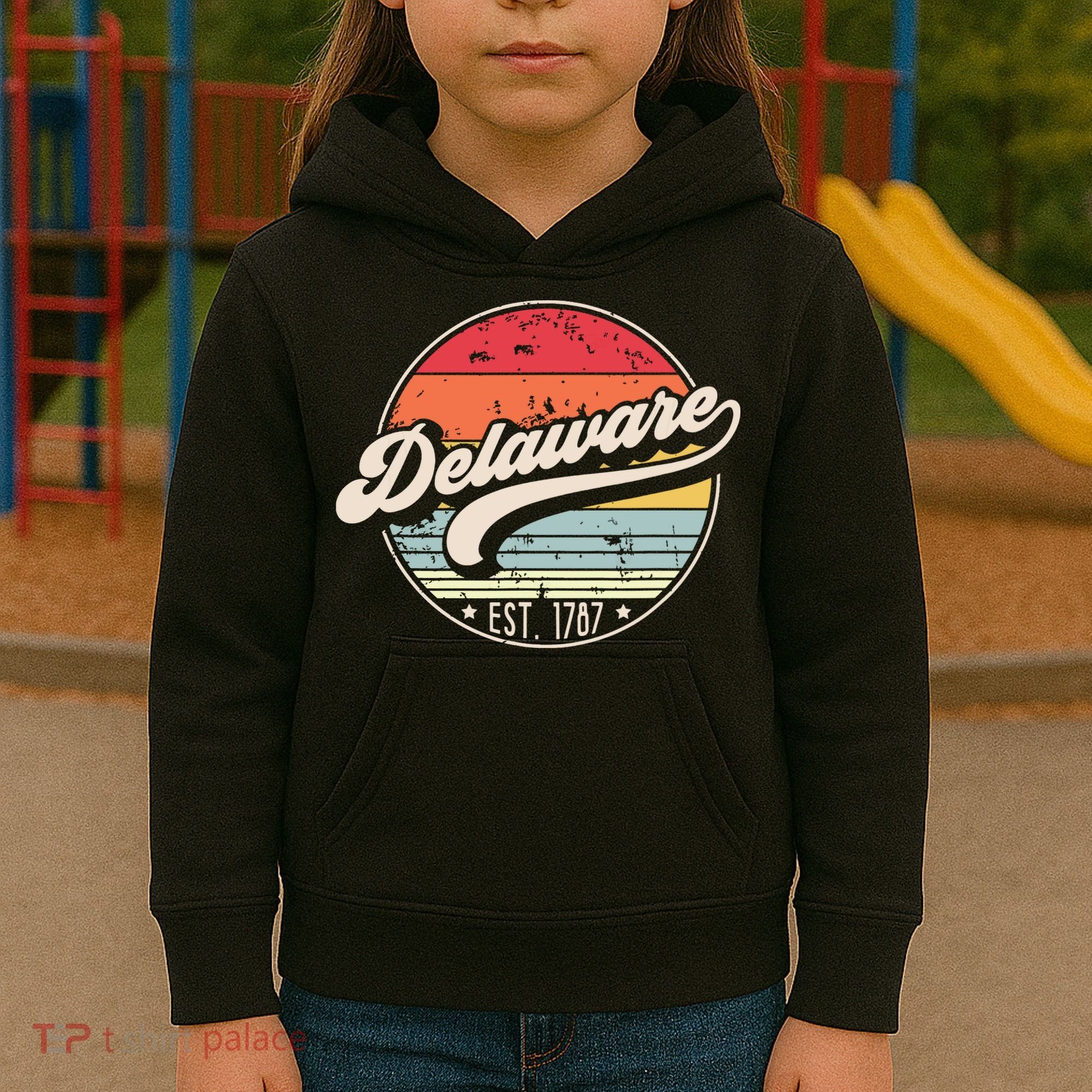 Retro Delaware Home State De Cool 70s Style Sunset Kids Hoodie