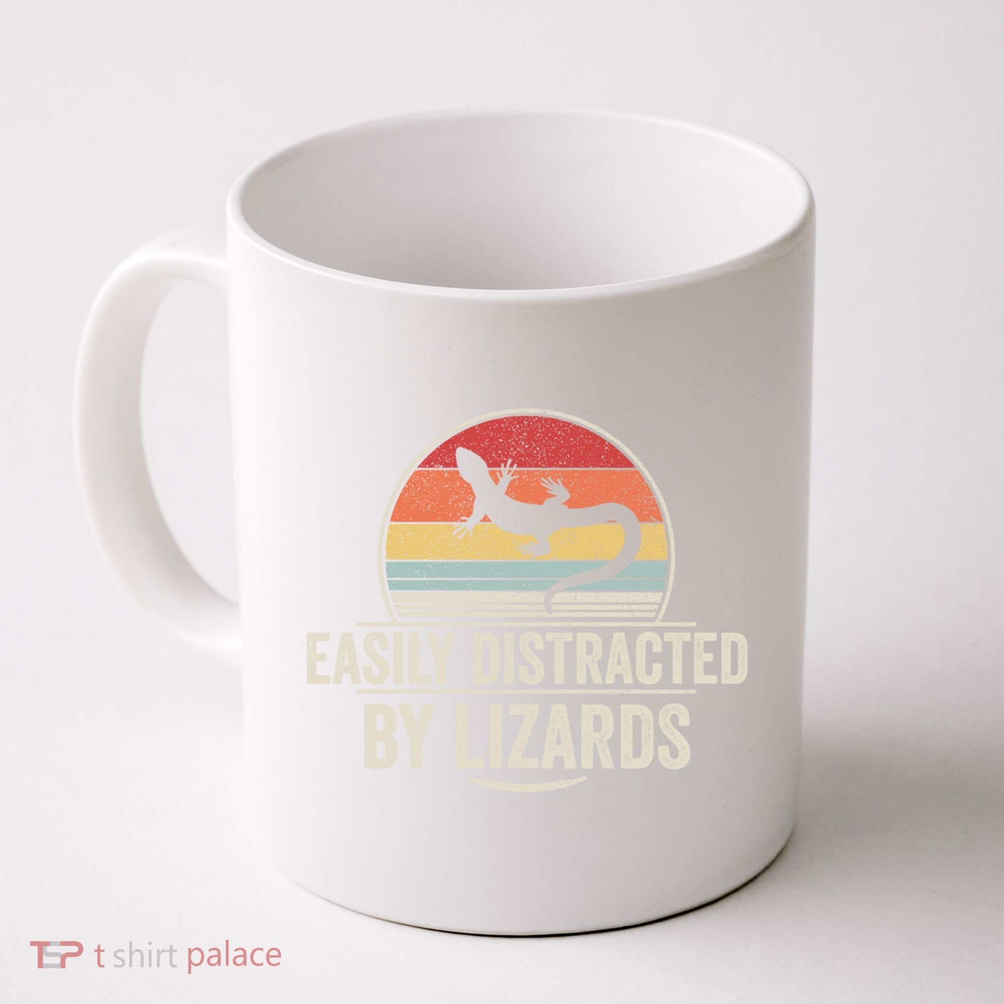 Retro Easily Distracted By Lizards Funny Lizard Lover Great Gift Coffee Mug
