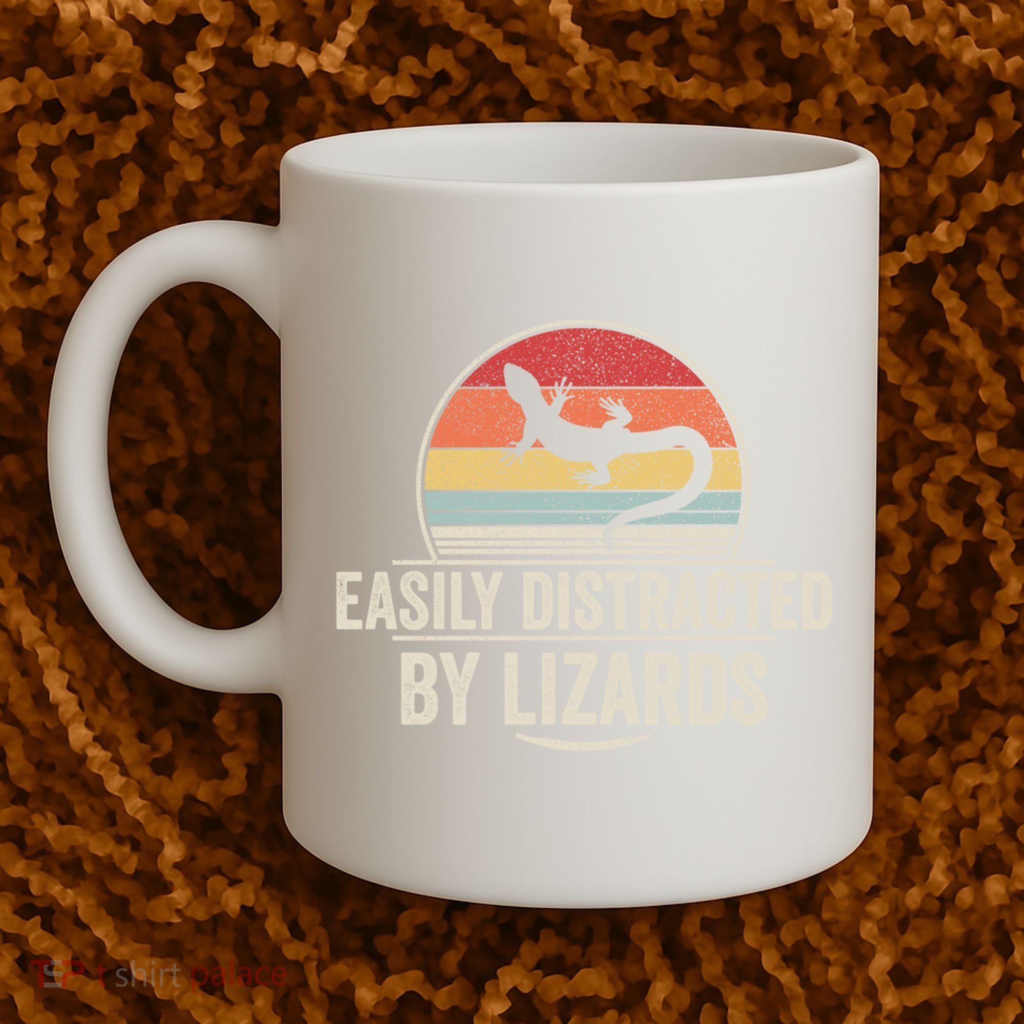 Retro Easily Distracted By Lizards Funny Lizard Lover Great Gift Coffee Mug