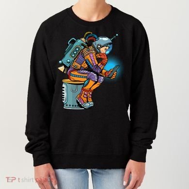 Retro Astronaut With Smartphone Women's Sweatshirt