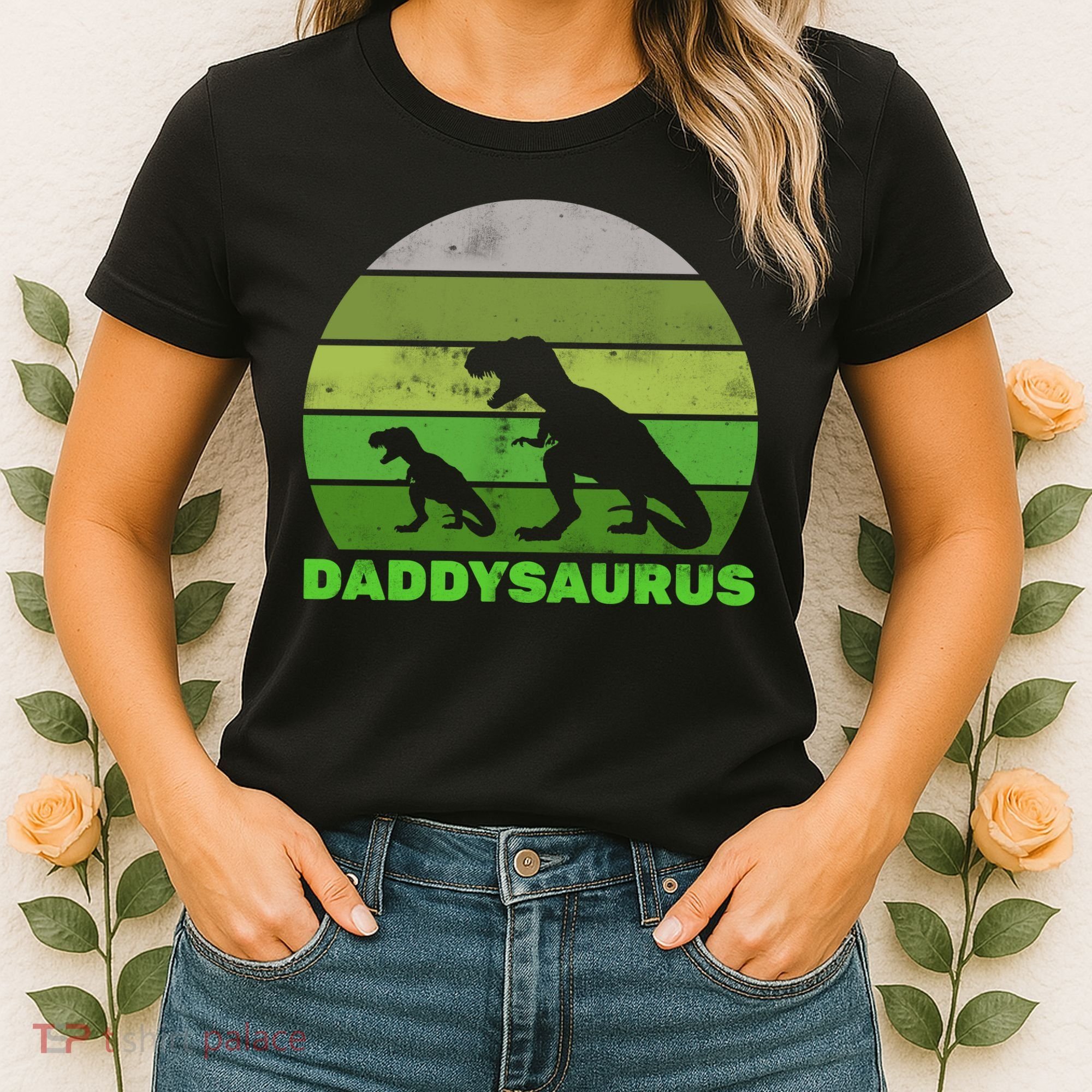Retro Daddysaurus  Women's T-Shirt