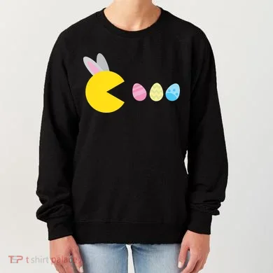 Retro Easter Egg Hunt Game Women's Sweatshirt