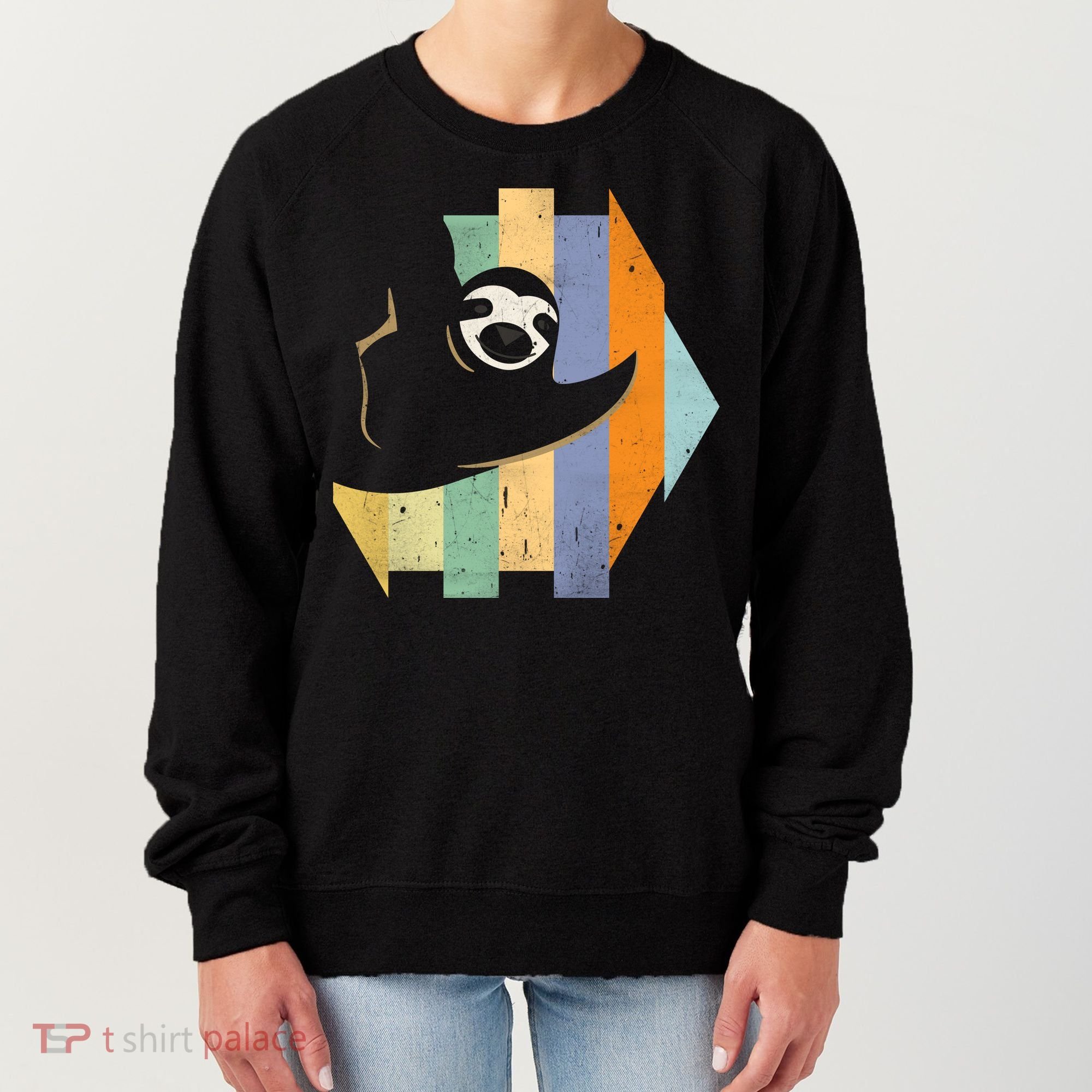 Retro Hanging Sloth Women's Sweatshirt