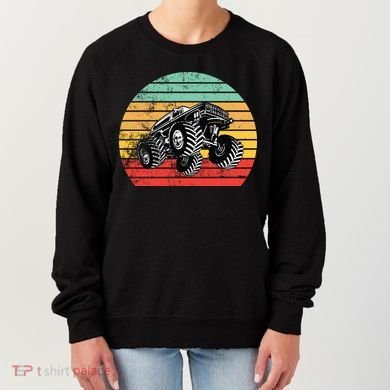Retro Monster Truck Emblem Women's Sweatshirt