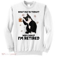 Retired Funny Cat Retirement Sweatshirt thumb 0