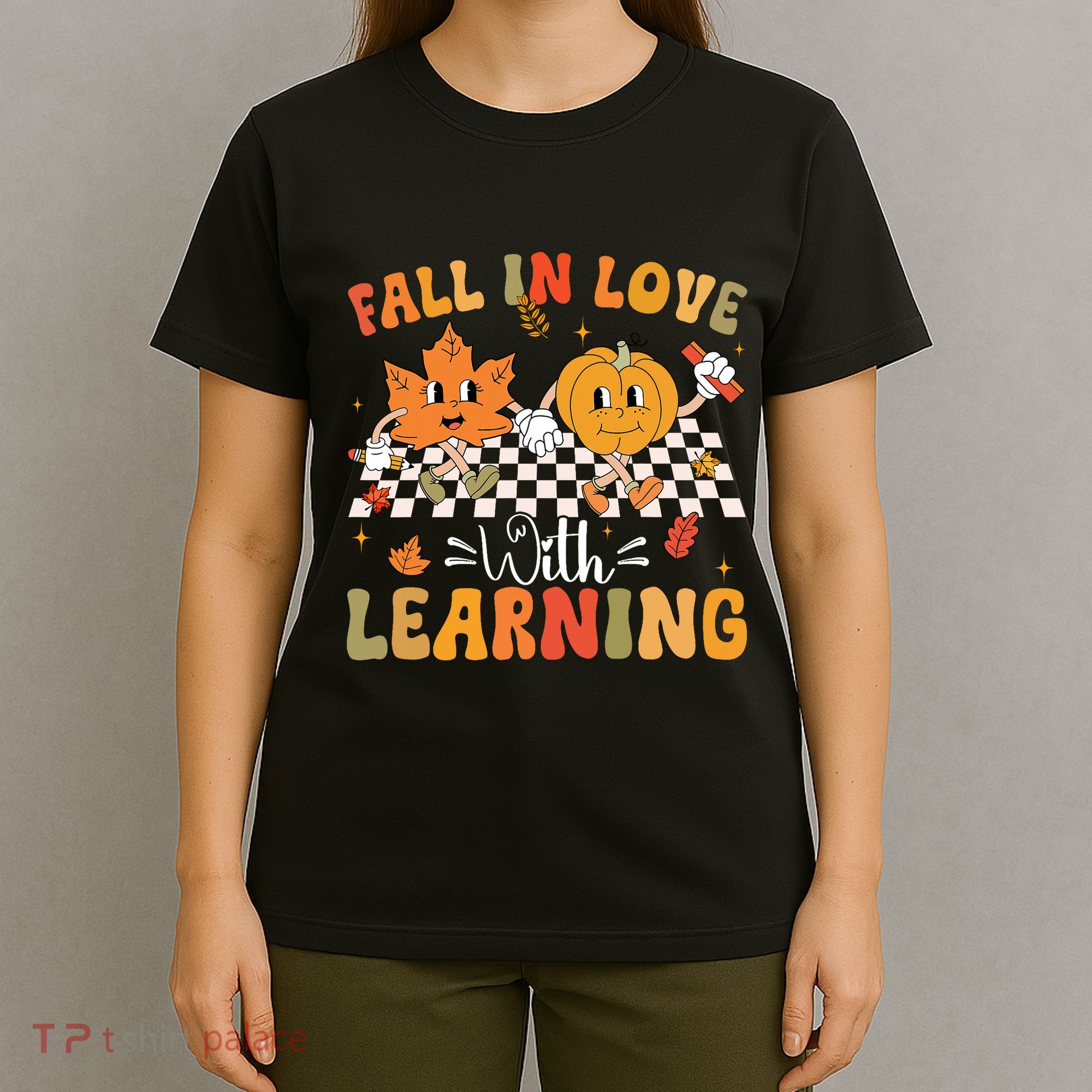 Retro Fall In Love With Learning Autumn Pumpkin Teacher T-Shirt