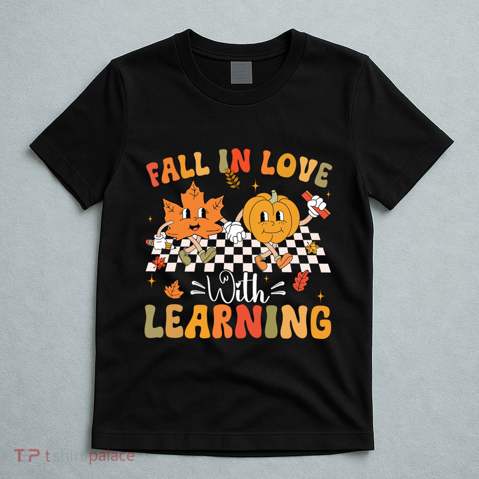 Retro Fall In Love With Learning Autumn Pumpkin Teacher T-Shirt
