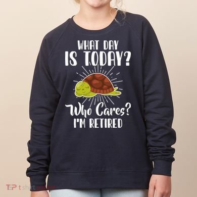 Retired Funny Retirement Gift Women's Sweatshirt