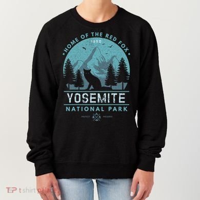 Red Fox Wilderness Gift Yosemite National Park California Women's Sweatshirt