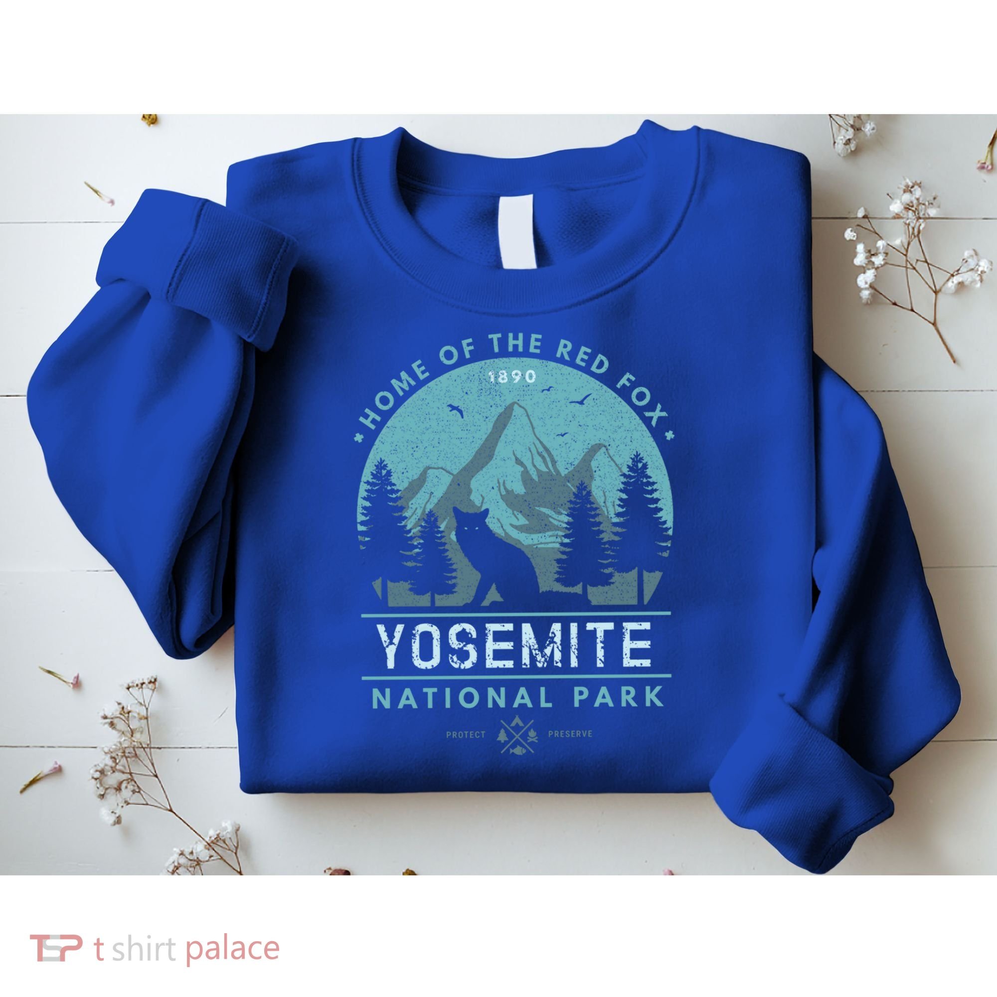 Red Fox Wilderness Gift Yosemite National Park California Sweatshirt