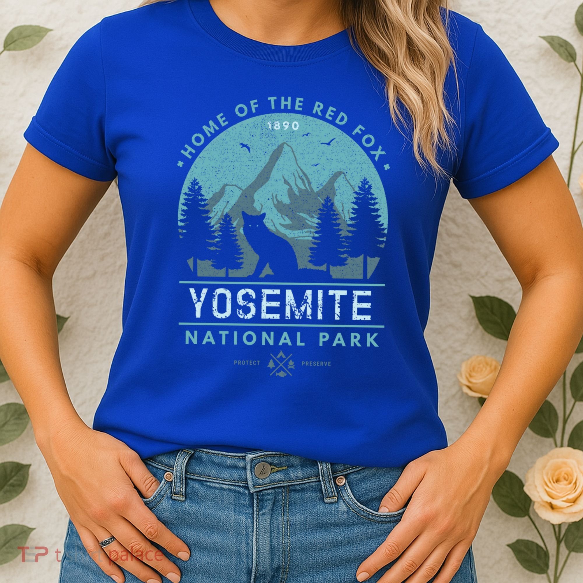 Red Fox Wilderness Gift Yosemite National Park California Women's T-Shirt